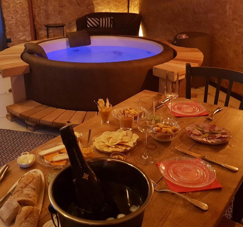 Au Soleil Vert - Chambre De Charme Avec Spa Et Sauna Prives Zeggers-Cappel Kültér fotó